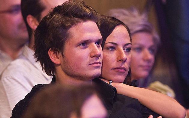 Ondřej Brzobohatý a Daniela Písařovicová se tajně vzali v cizině, uvedla Prima