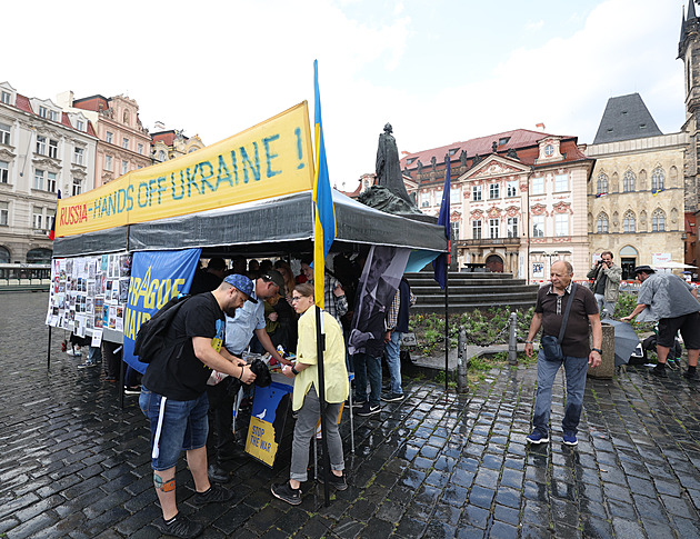 Policisté kvůli útoku na ukrajinské dobrovolníky v Praze zadrželi čtyři cizince