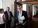 Ministr financí Zbynk Stanjura pijel na jednání s odbory o úsporném balíku....