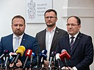 Ministr zemdlství Zdenk Nekula (uprosted) rezignoval. Nahradí ho lidovecký...
