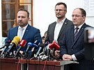 Ministr zemdlství Zdenk Nekula (uprosted) rezignoval. Nahradí ho lidovecký...
