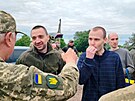 Ukrajintí válení zajatci po výmn s Rusy na neznámém míst na východu zem...