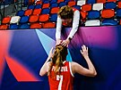 Dominika Paurová slaví postup eských basketbalistek do tvrtfinále mistrovství...