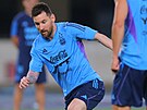 Trénink argentinských fotbalist v ín: Lionel Messi ped pípravným zápasem v...