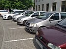 Parkovací plochy v ulici V Rámech a ped zdejím mstským úadem budou urené...