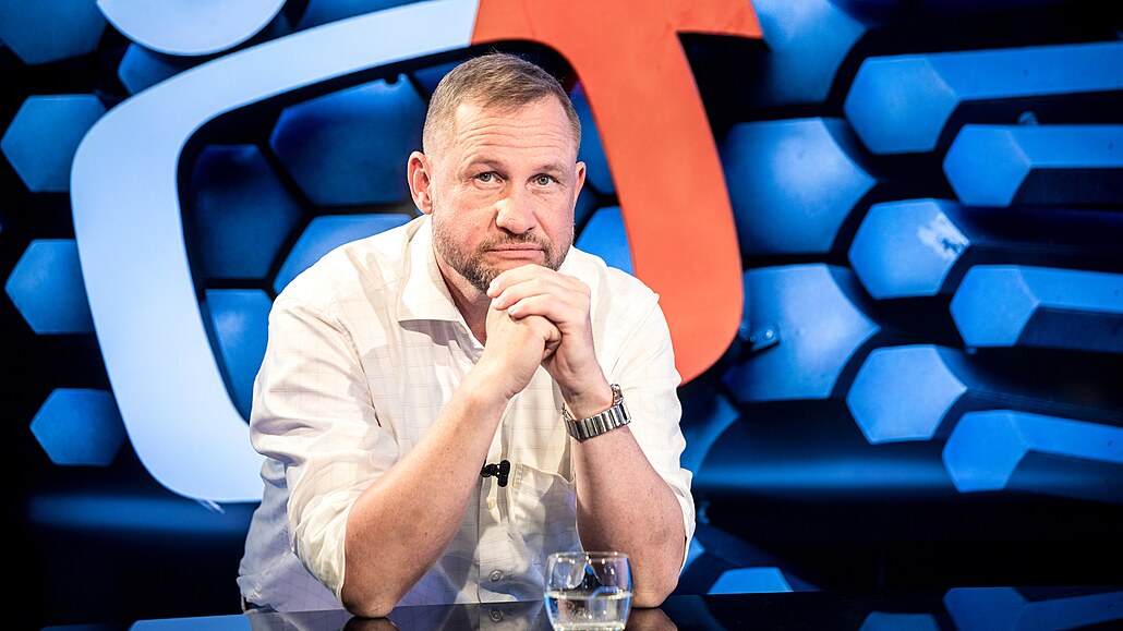 Jan Souek je nov zvoleným editelem eské televize.