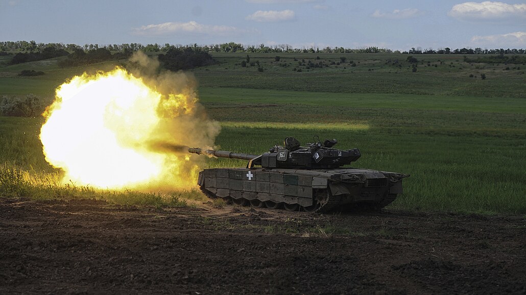 Ukrajinský tank v akci (7. ervna 2023)