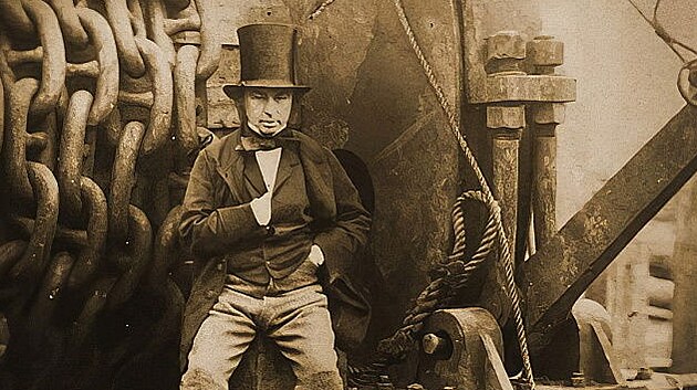 Z jinho hlu. Isambard Kingdom Brunel (1806 1859) na jednom z portrt Roberta Howletta pozench pi sputn lodi Great Eastern na vodu
