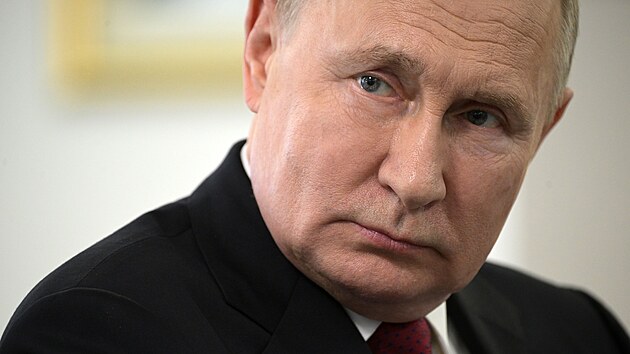 Rusk prezident Vladimir Putin pi nvtv vojk, kte se zapojili do invaze na Ukrajin (12. ervna 2023)