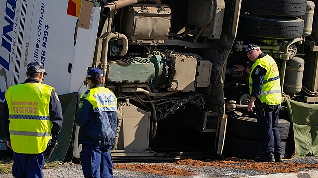 Pi nehod autobusu v Austrlii v nedli veer mstnho asu zemelo nejmn deset lid. (12. ervna 2023)