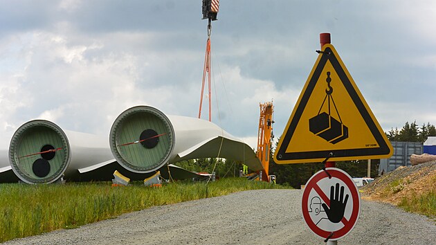 Stavba v�trn� elektr�rny v �ipot�n� na Svitavsku