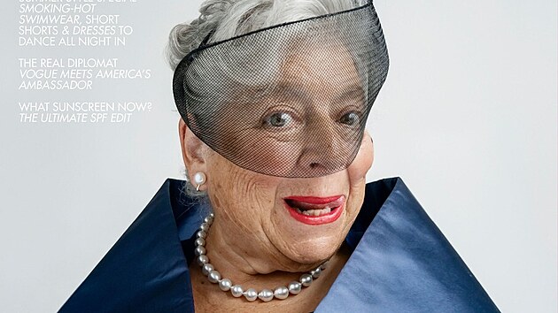 Miriam Margolyesov na oblce britskho vydn magaznu Vogue (ervenec 2023)