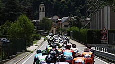 Momentka ze �tvrté etapy cyklistického Gira do 23 let.