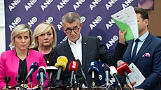 Andrej Babi, Alena Schillerová a Jana Mraková Vildumetzová, vichni za ANO,...