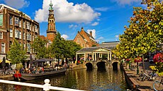 Chcete Amsterodam bez turist? Dejte si Leiden.