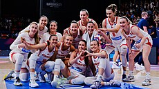 �eské basketbalistky slaví postup ze druhého místa skupiny B na mistrovství...