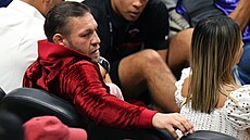 Zápasník Conor McGregor se zú�astnil �tvrtého finálového zápasu NBA mezi Miami...