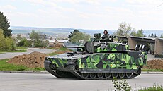 Bojový vz pchoty CV90 ve Vykov
