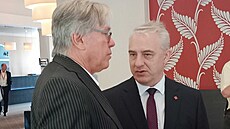 Pedseda odborové centrály MKOS Josef Stedula a bývalý europoslanec Libor...