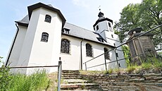 Barokní kostel Dobrého pastýe v Podhradí na Asku