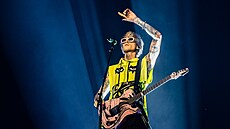 Koncert Rock for People. La�ku, kterou v roce 2022 nasadili strhujícím...