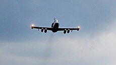 Bitevník L-159 Alca, který zaji��oval podporu p�chot�.