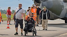 Charitativní akce Open Skies for Handicapped v Hradci Králové se zúastnili...