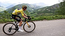 Dánský cyklista Jonas Vingegaard v 7. etap� závodu Critérium du Dauphiné.