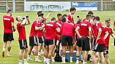 První trénink ped nadcházející prvoligovou sezonou si odbyli fotbalisté...