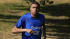 Kylian Mbappé na tréninku francouzského národního týmu v Clairefontaine.