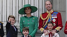 Princ George, princezna Kate, princ Louis, princ William a princezna Charlotte...