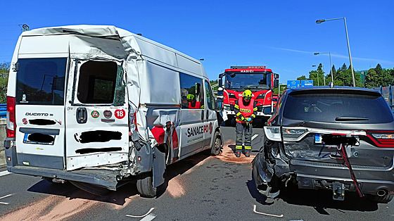 Dopravní nehoda na prtahu Karlovými Vary (29. ervna 2023)