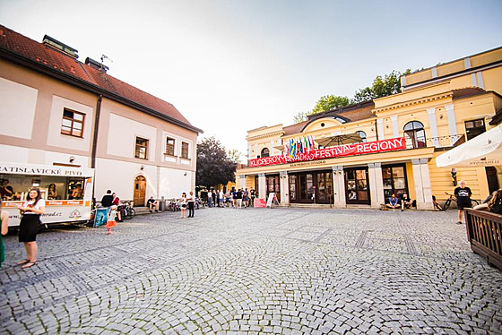 Mezinárodní divadelní festival Regiony v Hradci Králové