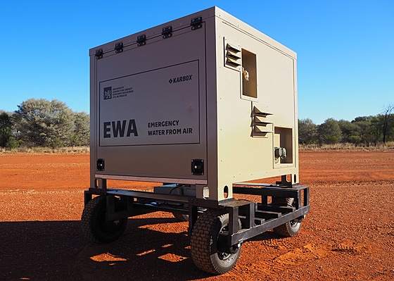 Mobilní zaízení EWA, které dokáe získávat vodu ze suchého poutního vzduchu....