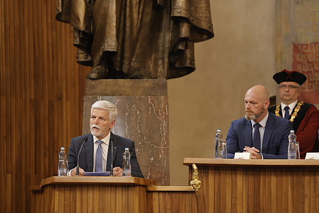 „Právo vítězí nad nenávistí.“ Pavel jmenuje profesory roky přehlížené Zemanem