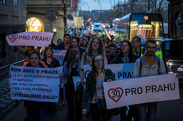 KOMENTÁŘ: Podivný přístup Prahy k blokádám dopravy. Politici jdou proti ústavě