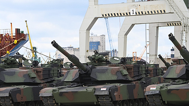 Ukrajinci dočasně stahují tanky Abrams. Jsou zranitelné při nasazení dronů