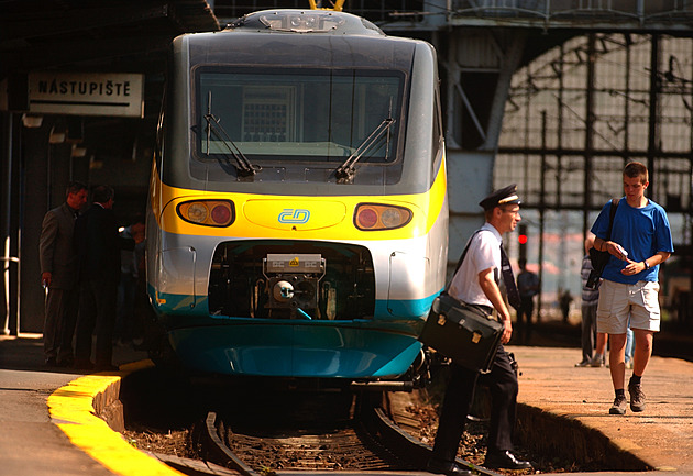 Pendolino slaví 20 let. První tuzemské „rychlovlaky“ měly pomalý rozjezd