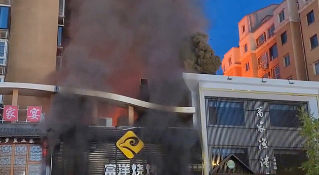 V restauraci na severozápadě Číny vybouchl plyn. Zahynulo 31 lidí