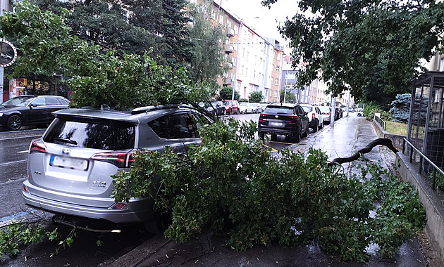 Bouřky nelze přesně předpovědět, řekli odborníci poté, co varovali před extrémy