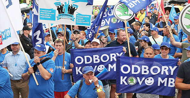 Odboráři v Ostravě a Zlíně demonstrovali proti vládnímu konsolidačnímu balíčku