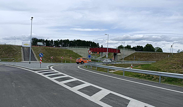 Budějovice otevírají jižní tangentu, začíná fungovat i obchvat Dolní Lhoty