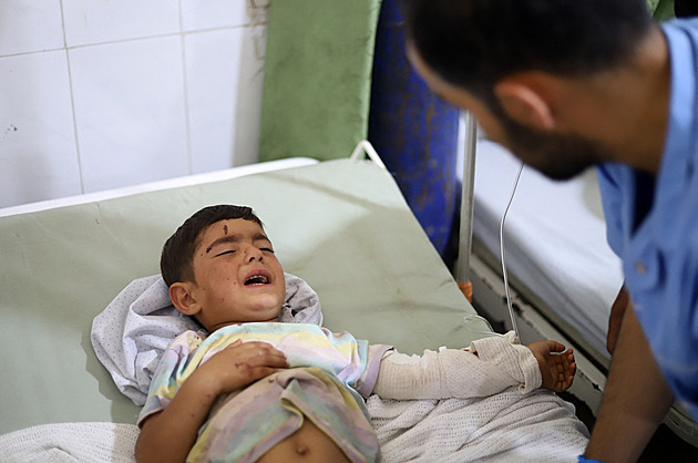 Rusové rozstříleli tržiště v Sýrii. A opět jako na Ukrajině trpěly i děti