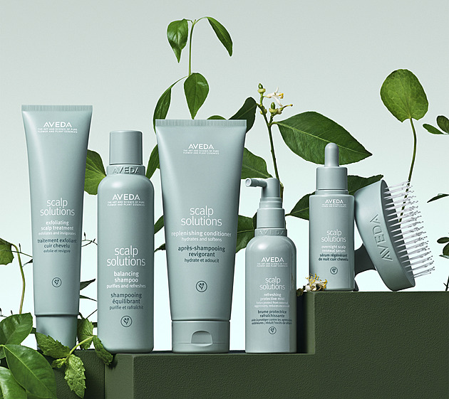 Aby vlasy rostly jako z vody, s péčí začněte u kořínků