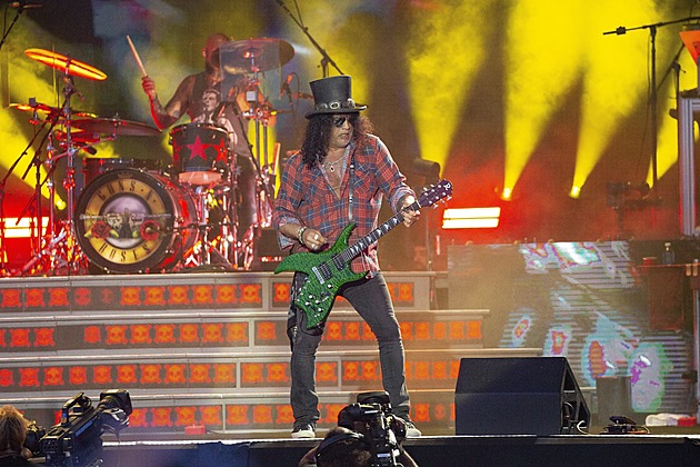 GLOSA: Guns N’ Roses na Glastonbury překvapili, torzo Sex Pistols zklamalo
