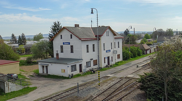 Na co zírá mašinfíra: Z Čáslavi k bílým jelenům na úpatí Železných hor