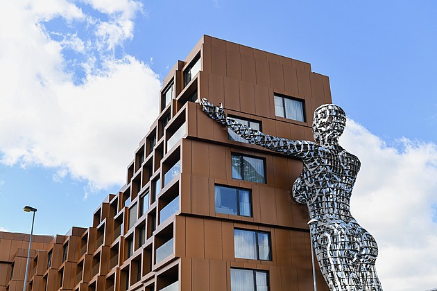 VIDEA ROKU: Nahá Lilith, město duchů, zlatá Masaryčka i bydlení v boeingu