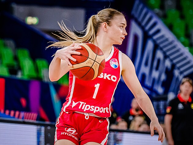 Kateina Zeithammerov bhem zpasu s Nmeckem na evropskm ampiontu.