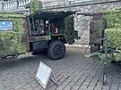 Armáda v Praze u Vltavy pedstavila svou techniku v rámci oslav 30. výroí AR....