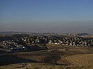 Pohled na idovskou osadu Kedar na Západním behu Jordánu (25. ervna 2023)